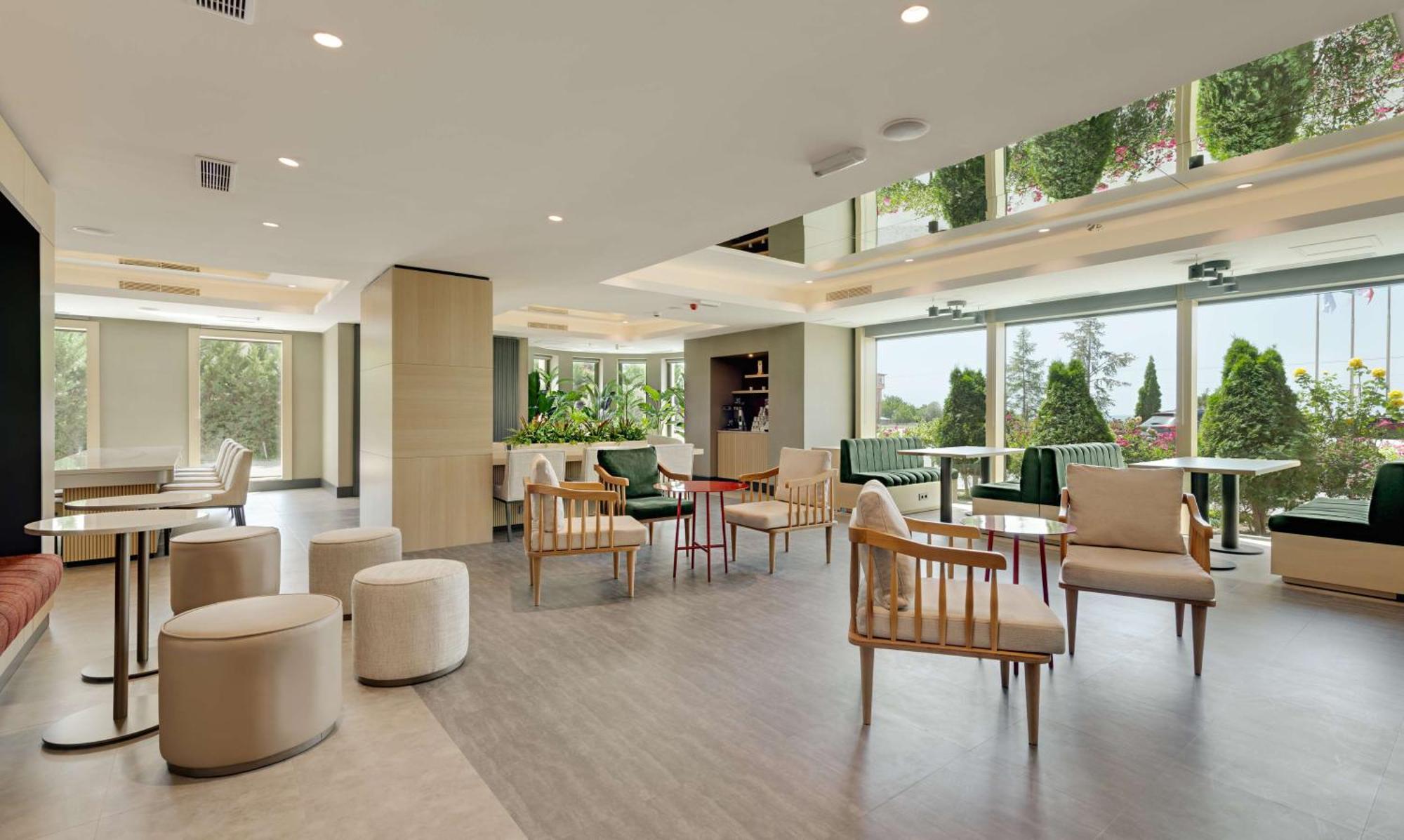 Doubletree By Hilton Van Exterior photo