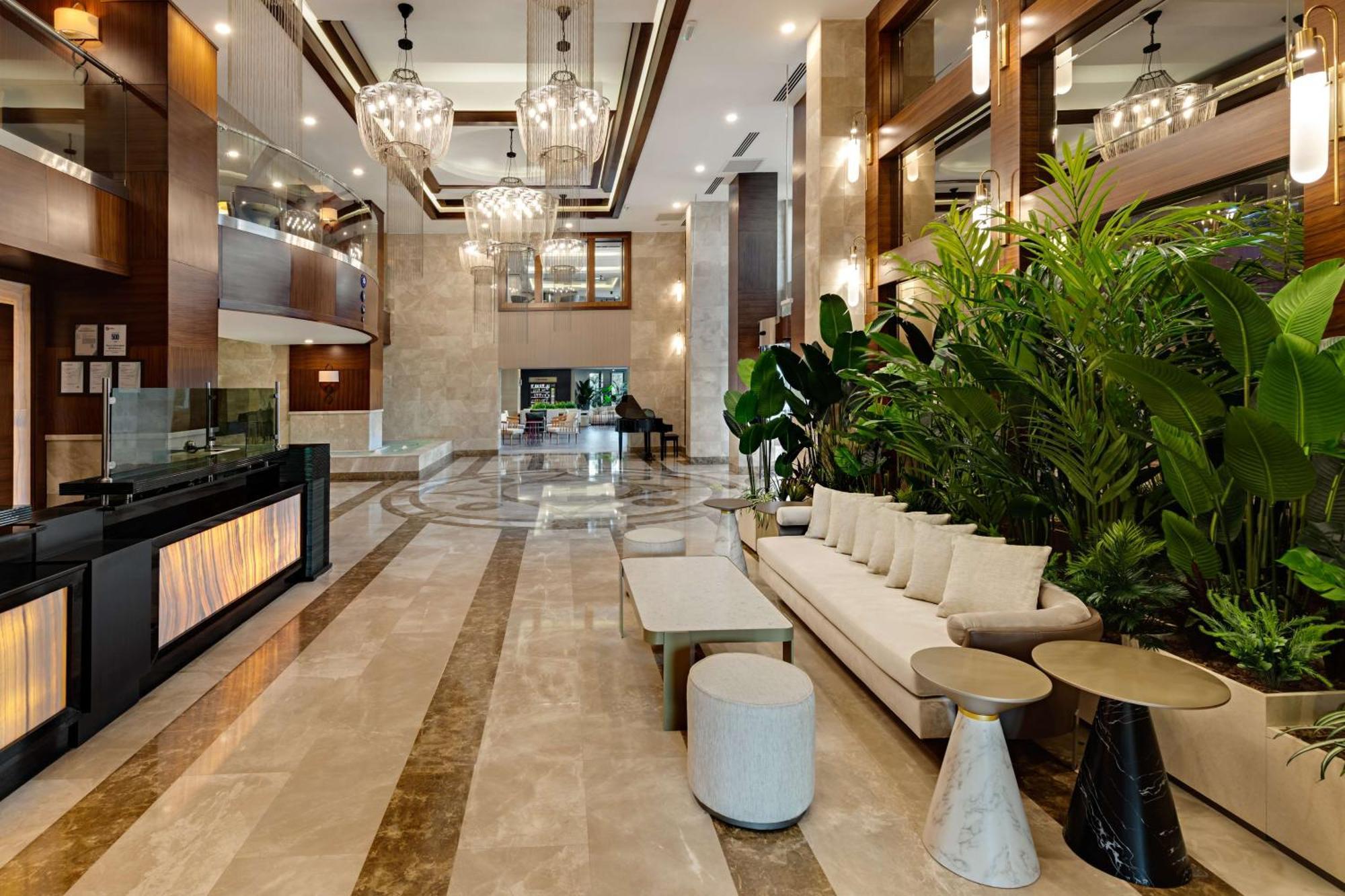 Doubletree By Hilton Van Exterior photo